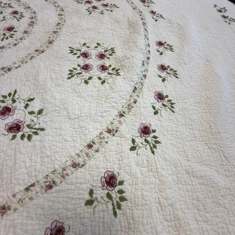 Vintage Style Floral Embroidered Quilted Bedspread Cream Pink Rose Scalloped
